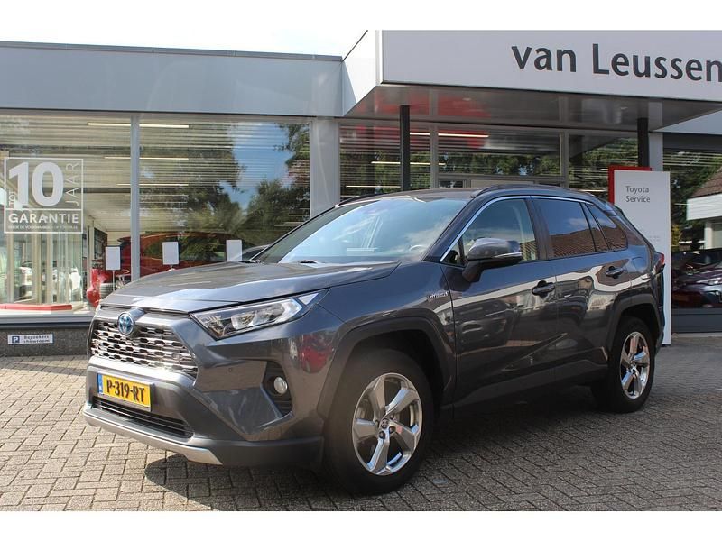 Grijs Gebruikt 2021 Toyota RAV4 Style SUV | € 34.340 (Goede deal) - Afbeelding 1/4