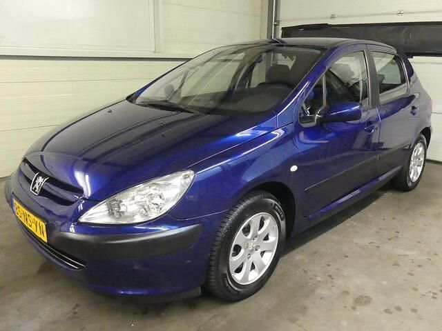 Blauw Occasion 2004 Peugeot 307 Hatchback | € 2.445 (Eerlijke prijs) - Afbeelding 1/4