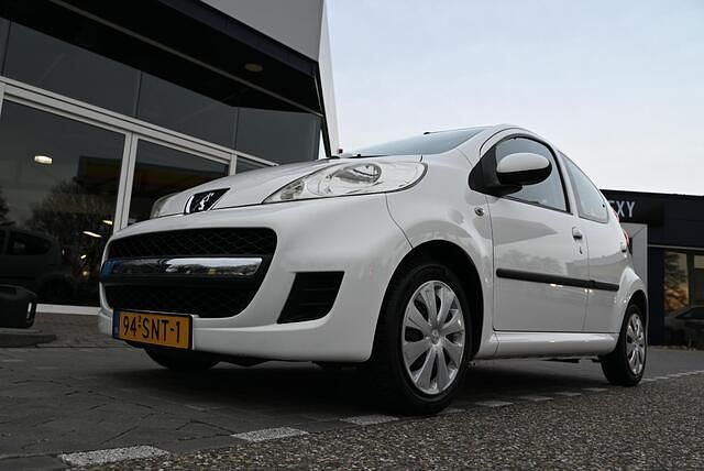 Occasion Peugeot 107 68 PK (50 kW) 2011 Wit Hatchback