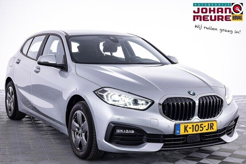 Grijs Gebruikt 2021 BMW 116 Executive Hatchback | € 19.900 (Goede deal) - Afbeelding 1/4
