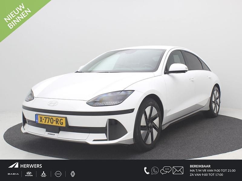 Serenity white pearl Occasion 2025 Hyundai Ioniq 6 Sedan | € 36.935 (Super prijs) - Afbeelding 1/4