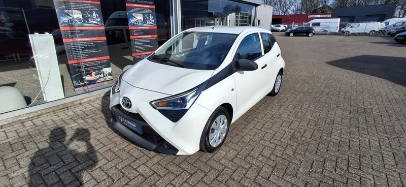 Wit Gebruikt 2019 Toyota Aygo Hatchback | € 8.650 (Goede deal) - Afbeelding 1/4
