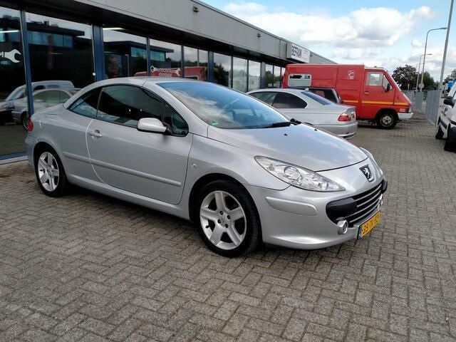 Occasion Peugeot 307 CC 140 PK (102 kW) 2006 Zilver Cabriolet