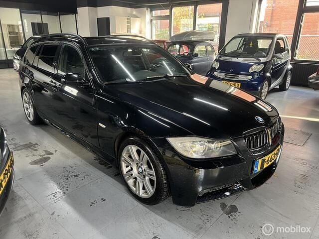 Zwart Gebruikt 2008 BMW 320 M Sport Stationwagen | € 2.750 (Goede deal) - Afbeelding 1/4