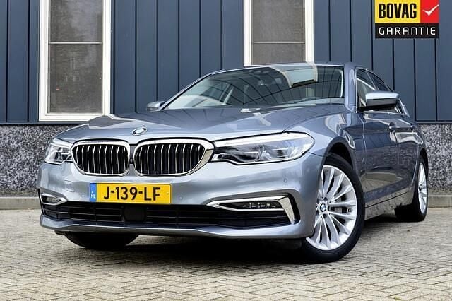 Grijs Gebruikt 2019 BMW 530e Executive Sedan | € 26.950 (Super prijs) - Afbeelding 1/4