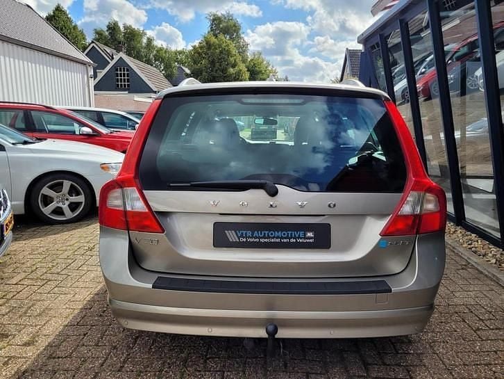 Occasion Volvo V70 Summum 230 PK (169 kW) 2010 Bruin (metallic) Stationwagen