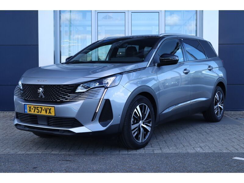 Grijs Gebruikt 2024 Peugeot 5008 GTi MPV | € 33.900 - Afbeelding 1/4
