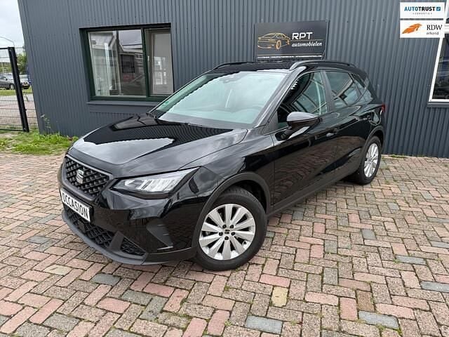Zwart Gebruikt 2024 Seat Arona Business SUV | € 21.450 (Eerlijke prijs) - Afbeelding 1/4