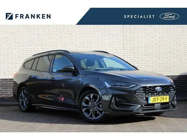 Grijs Gebruikt 2024 Ford Focus ST-Line X Stationwagen | € 29.800 (Eerlijke prijs) - Afbeelding 1/4