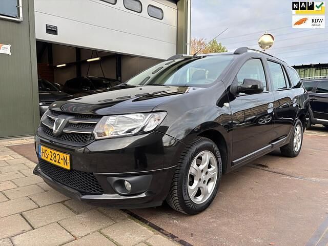 Zwart (metallic) Gebruikt 2016 Dacia Logan MCV Lauréate MPV | € 4.350 (Eerlijke prijs) - Afbeelding 1/4
