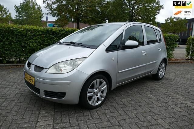 Grijs Gebruikt 2008 Mitsubishi Colt Hatchback | € 2.595 (Eerlijke prijs) - Afbeelding 1/4