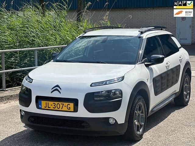 Wit Gebruikt 2016 Citroën C4 PureTech SUV | € 6.950 (Super prijs) - Afbeelding 1/4