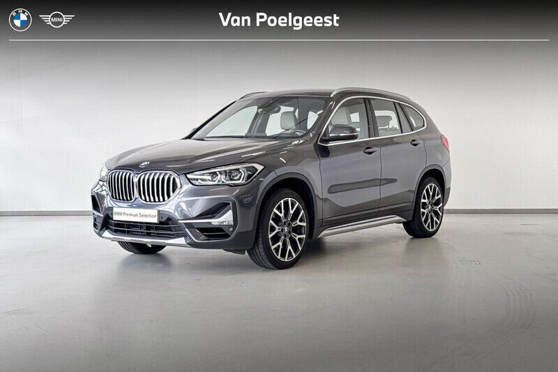 Mineralgrau metallic (donker grijs metallic) Gebruikt 2020 BMW X1 Executive SUV | € 32.895 (Iets duurder) - Afbeelding 1/4