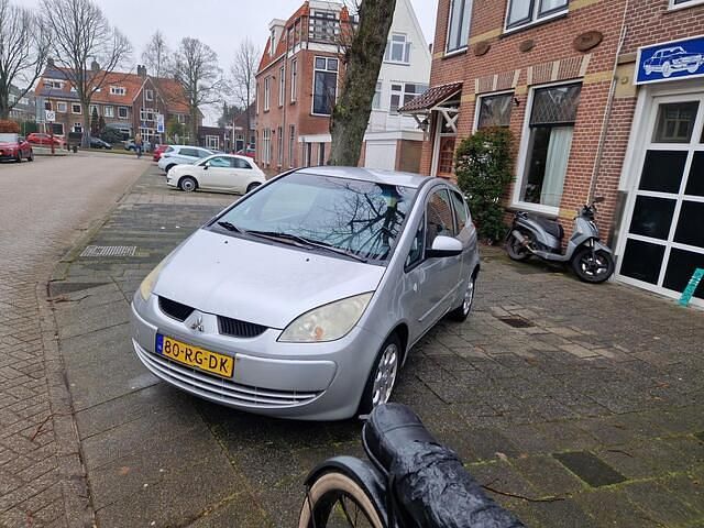 Occasion Mitsubishi Colt Invite 95 PK (69 kW) 2005 Grijs (metallic) Hatchback