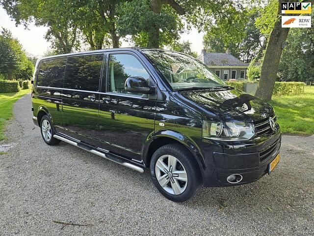 Zwart Gebruikt 2015 VW T6 Edition Van | € 13.650 (Iets duurder) - Afbeelding 1/4