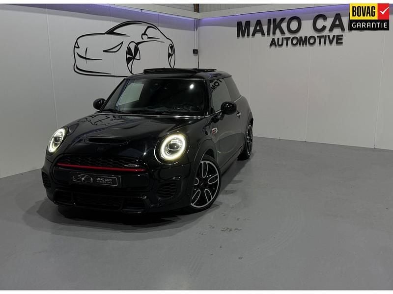 Zwart (metallic) Gebruikt 2020 Mini John Cooper Works Hatchback | € 29.450 (Eerlijke prijs) - Afbeelding 1/4