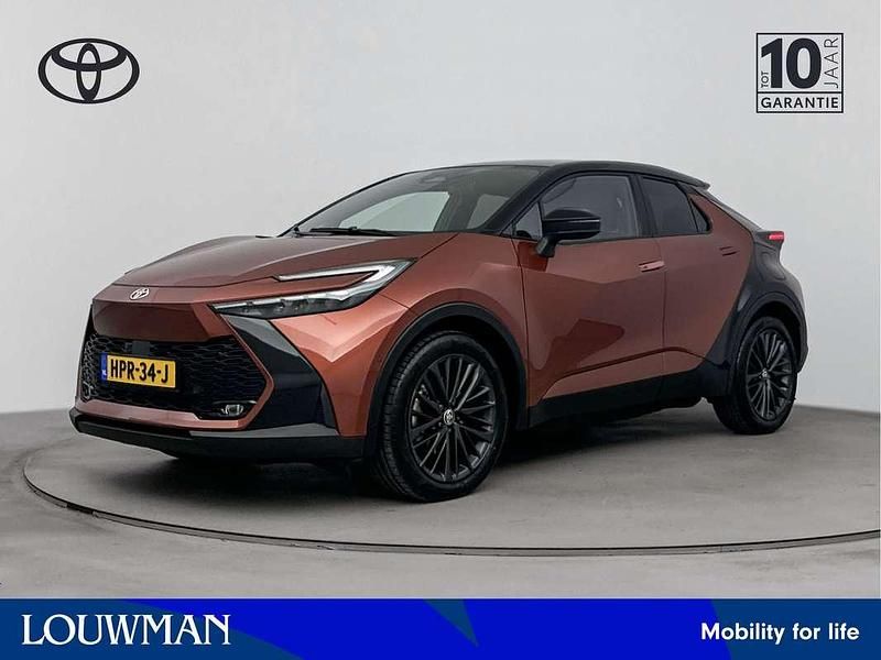 Bruin Gebruikt 2025 Toyota C-HR Premium SUV | € 44.450 - Afbeelding 1/4