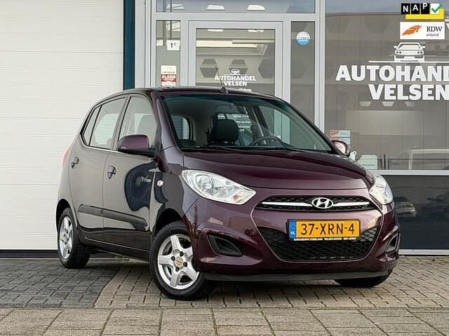 Paars Occasion 2012 Hyundai i10 Hatchback | € 3.950 (Eerlijke prijs) - Afbeelding 1/4