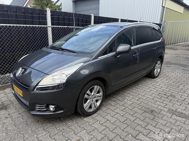 Grijs Occasion 2013 Peugeot 5008 Allure MPV | € 2.850 (Super prijs) - Afbeelding 1/4