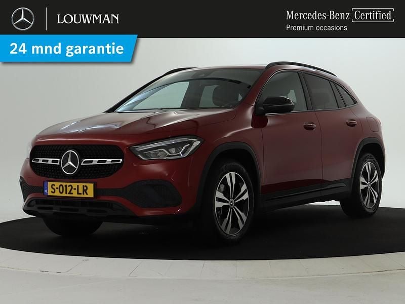 Rood metallic Gebruikt 2021 Mercedes GLA250 Premium SUV | € 35.495 (Goede deal) - Afbeelding 1/4