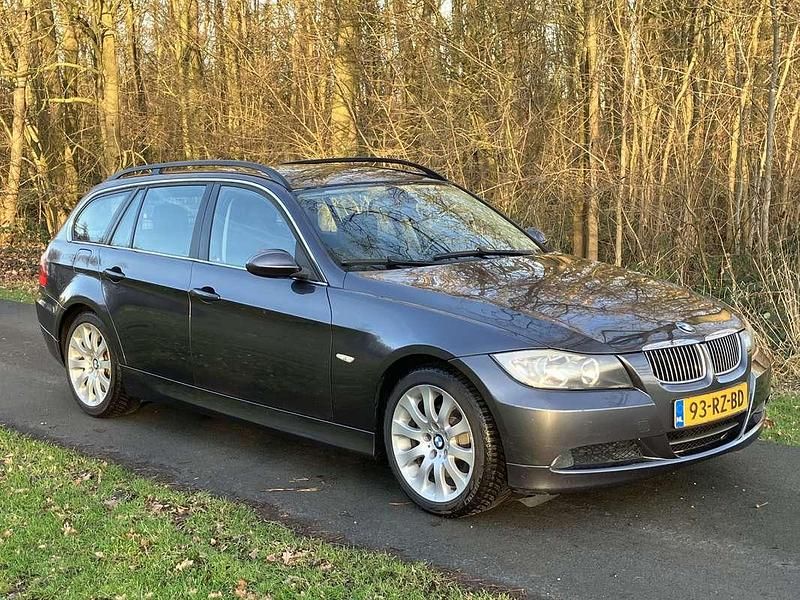 Occasion BMW 325 218 PK (160 kW) 2005 Grijs Stationwagen