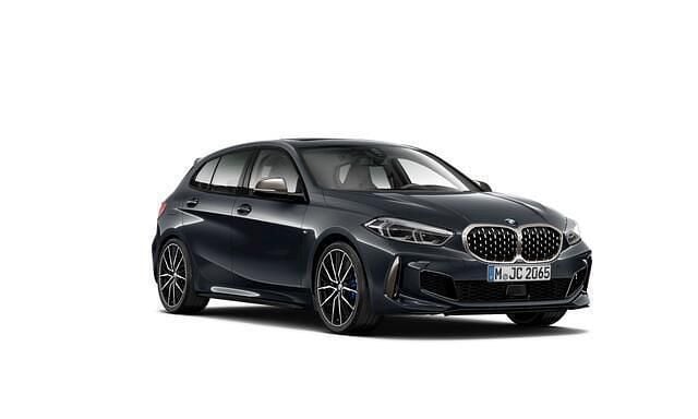Grijs Gebruikt 2020 BMW M135 Sport Line Hatchback | € 39.900 (Eerlijke prijs) - Afbeelding 1/4