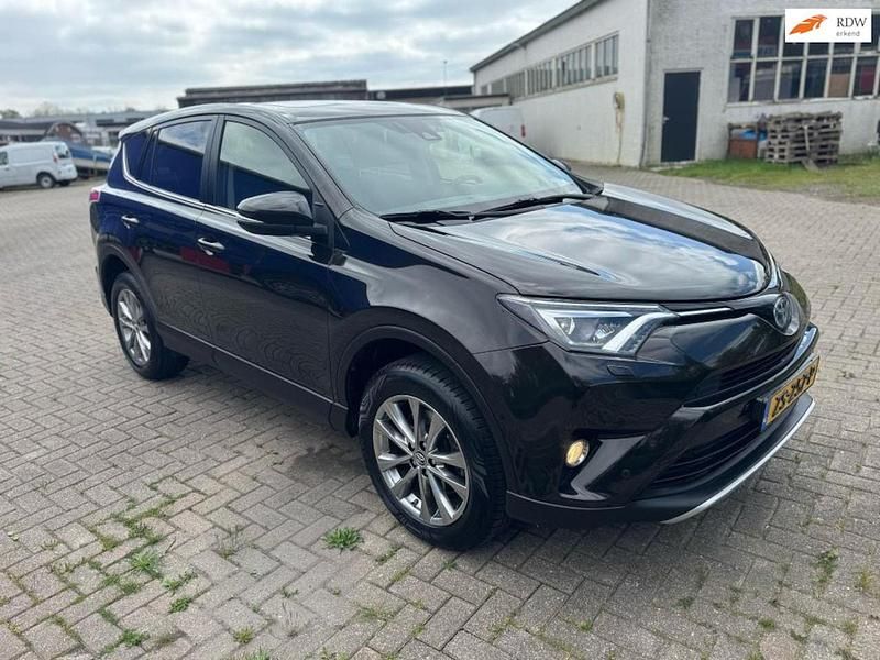 Zwart (metallic) Gebruikt 2018 Toyota RAV4 Hybrid Plus SUV | € 20.995 (Super prijs) - Afbeelding 1/4