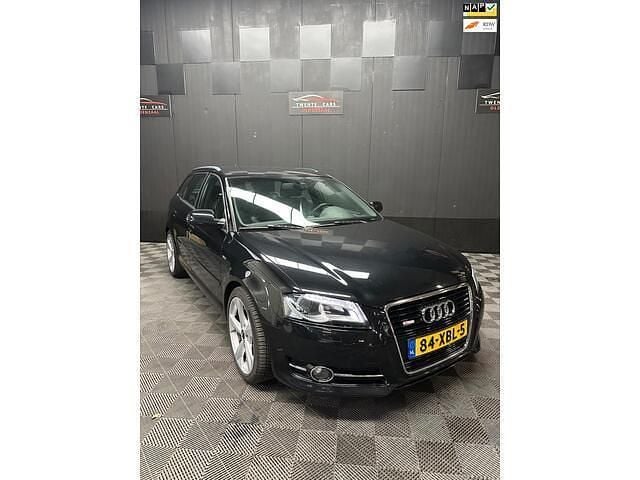 Zwart Gebruikt 2012 Audi A3 Sportback Ambition Hatchback | € 6.950 (Eerlijke prijs) - Afbeelding 1/4