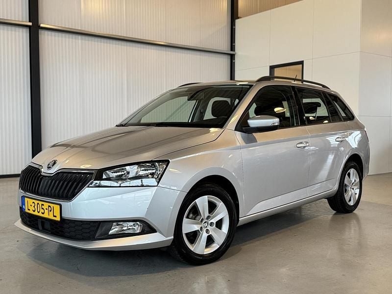 Grijs Occasion 2021 Skoda Fabia Business Line Stationwagen | € 10.950 (Goede deal) - Afbeelding 1/4