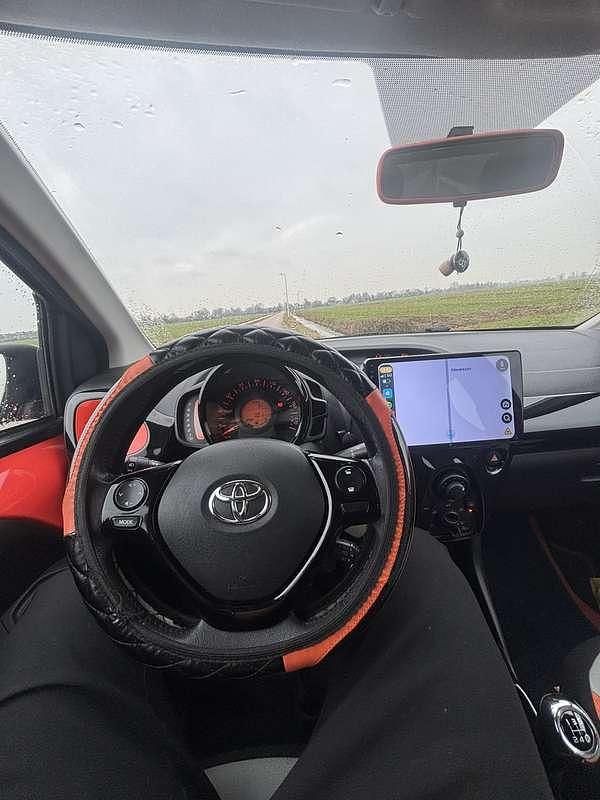 Occasion Toyota Aygo X-play 69 PK (50 kW) 2015 Hatchback