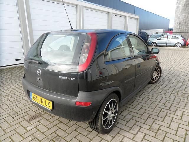 Occasion Opel Corsa Elegance 75 PK (55 kW) 2002 Zwart Hatchback