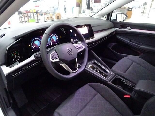 Occasion VW Golf VIII Life 150 PK (110 kW) 2024 Wit Hatchback