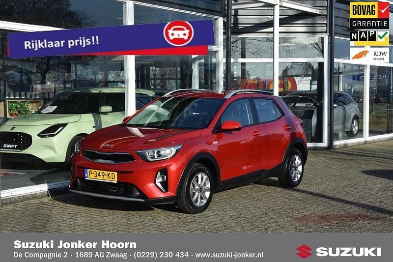 Rood Occasion 2022 Kia Stonic SUV | € 16.444 (Goede deal) - Afbeelding 1/4