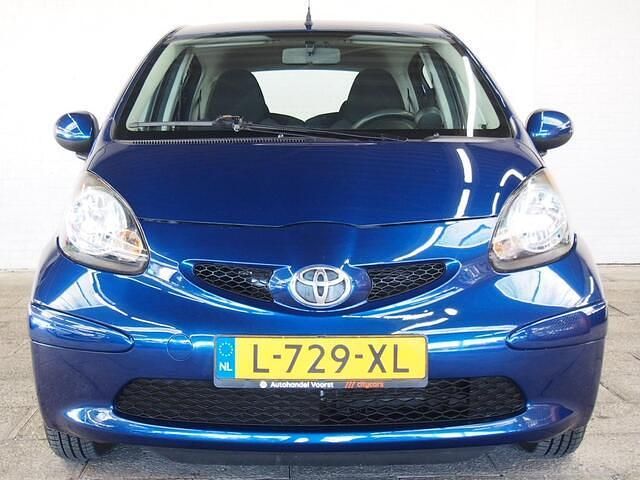 Occasion Toyota Aygo 68 PK (50 kW) 2007 Blauw Hatchback