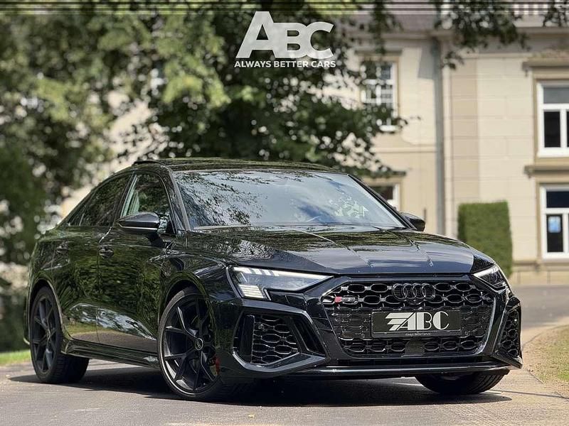 Zwart, metallic lak Gebruikt 2023 Audi RS3 S-Line Hatchback | € 66.900 (Super prijs) - Afbeelding 1/4