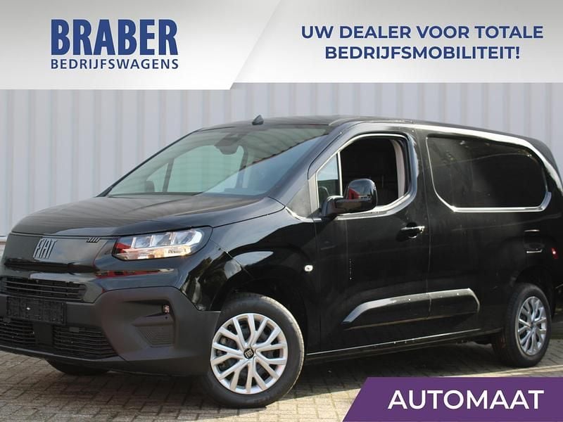 Zwart Nieuw 2024 Fiat Doblò MPV | € 27.392 - Afbeelding 1/4