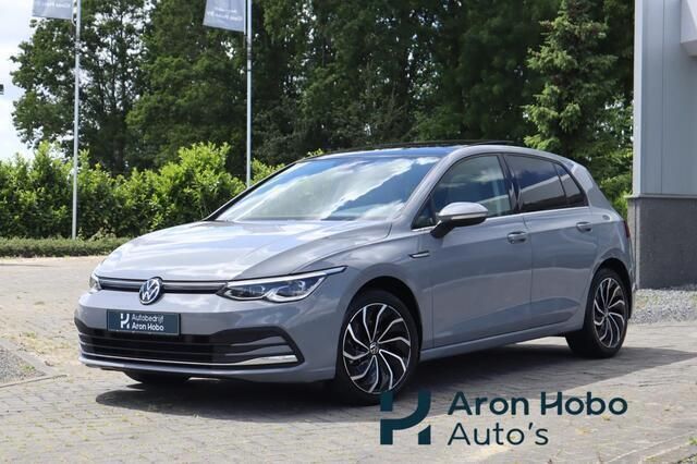 Grijs Gebruikt 2021 VW Golf VIII Style Hatchback | € 22.950 (Eerlijke prijs) - Afbeelding 1/4