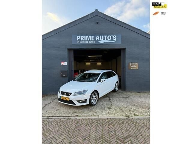 Wit Occasion 2015 Seat Leon ST FR Stationwagen | € 7.950 (Goede deal) - Afbeelding 1/4