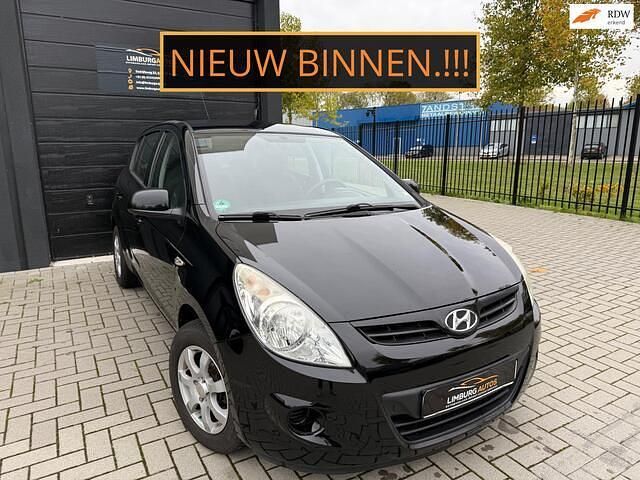 Zwart Gebruikt 2011 Hyundai i20 Hatchback | € 5.450 (Eerlijke prijs) - Afbeelding 1/4