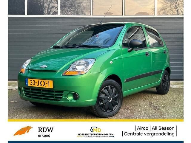 Groen (metallic) Occasion 2009 Chevrolet Matiz Hatchback | € 1.445 (Eerlijke prijs) - Afbeelding 1/4