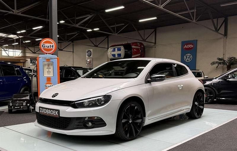 Wit Occasion 2013 VW Scirocco R Coupé | € 11.999 (Iets duurder) - Afbeelding 1/4