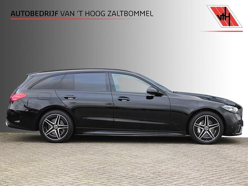 Zwart Gebruikt 2022 Mercedes C300 AMG line Stationwagen | € 33.700 (Goede deal) - Afbeelding 1/4