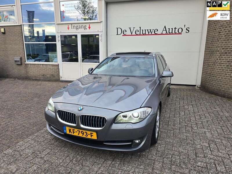 Grijs Gebruikt 2013 BMW 520 Executive Stationwagen | € 12.900 (Eerlijke prijs) - Afbeelding 1/2