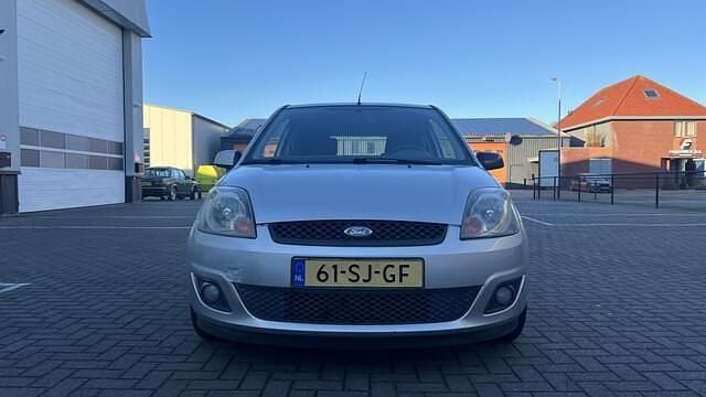 Occasion Ford Fiesta Futura 101 PK (74 kW) 2006 Grijs Hatchback