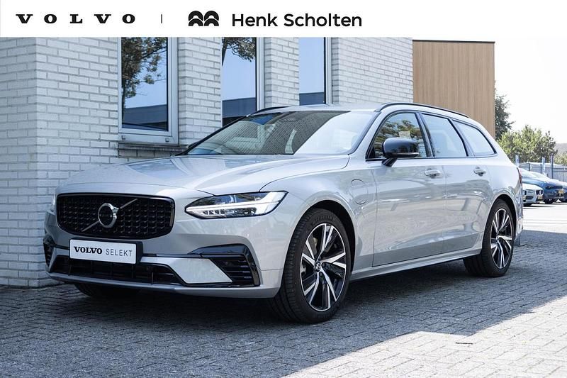 Nieuw Volvo V90 Plus 349 PK (256 kW) 2025 Grijs Stationwagen