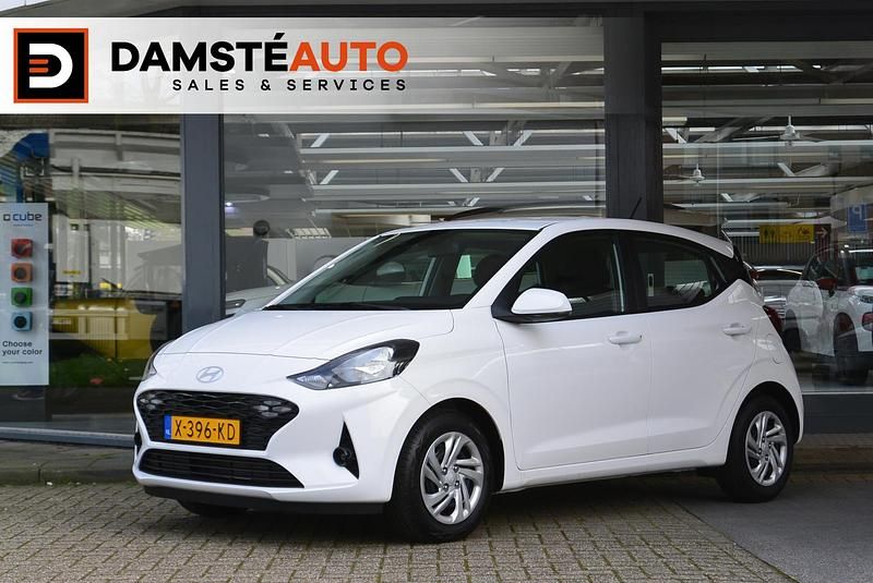 Wit Gebruikt 2024 Hyundai i10 Comfort Hatchback | € 17.950 (Eerlijke prijs) - Afbeelding 1/3