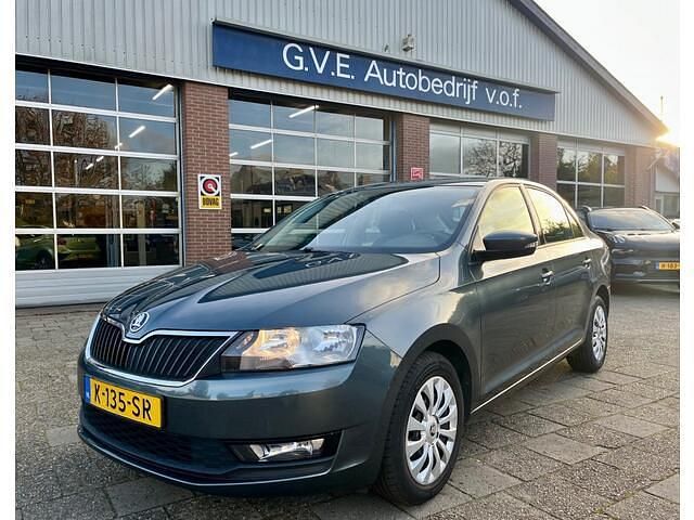 Grijs Occasion 2019 Skoda Rapid Clever Hatchback | € 9.000 (Super prijs) - Afbeelding 1/4