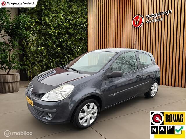 Grijs Occasion 2007 Renault Clio II Extreme Hatchback | € 2.695 (Eerlijke prijs) - Afbeelding 1/4