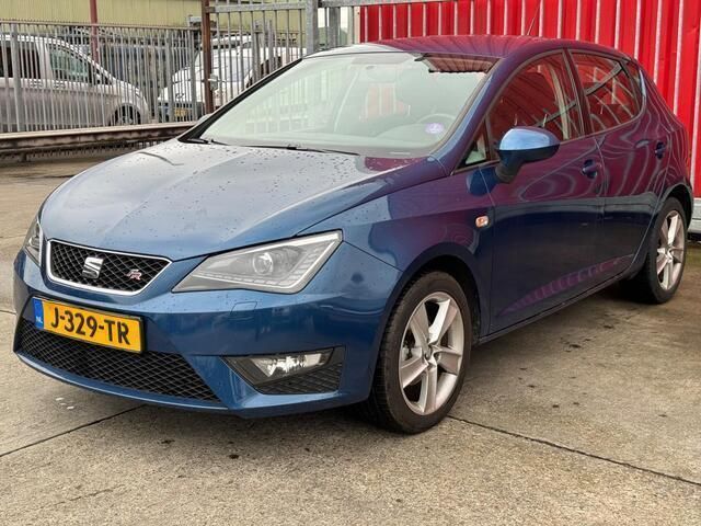Blauw Gebruikt 2015 Seat Ibiza FR Hatchback | € 5.999 (Goede deal) - Afbeelding 1/4