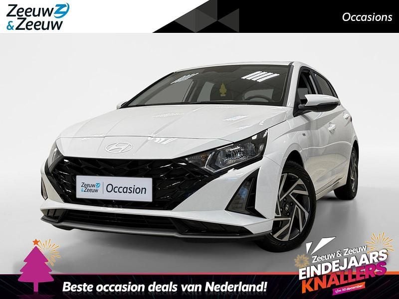 Atlas white (saw) Gebruikt 2024 Hyundai i20 Comfort Hatchback | € 19.950 (Eerlijke prijs) - Afbeelding 1/4
